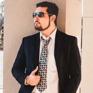 Meet your Posher, Alex